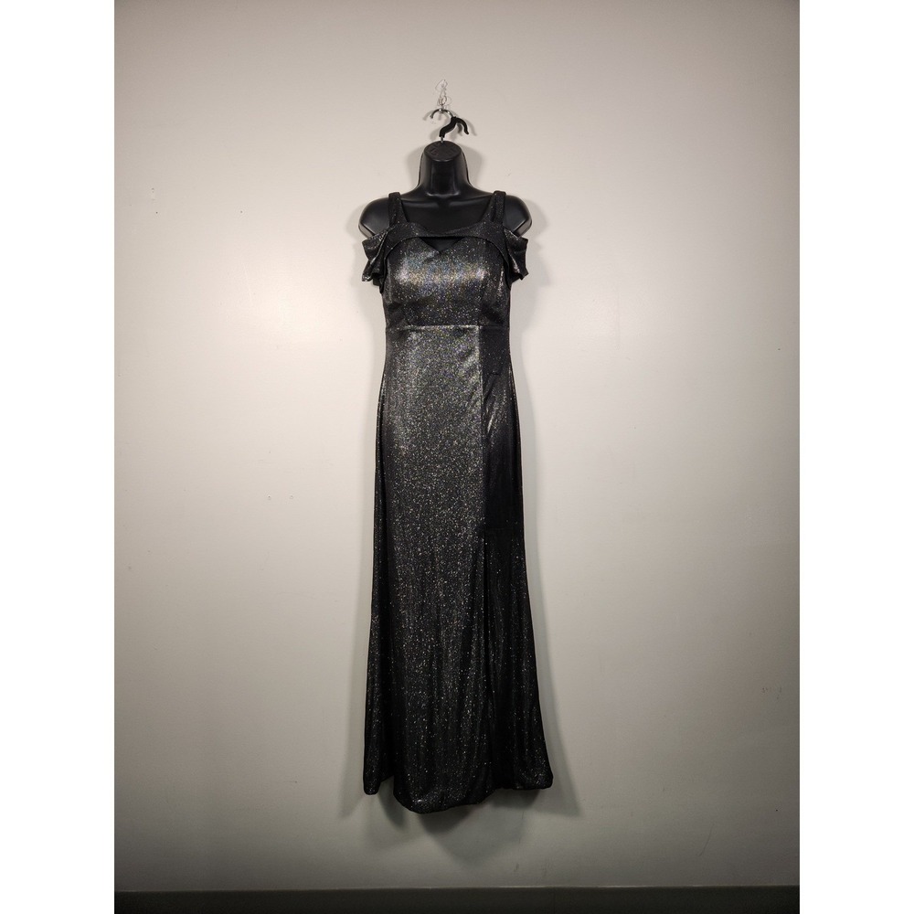 NIGHTWAY Gown Women 4 Black Silver Metallic Cold Shoulder Maxi Prom Formal Y2K